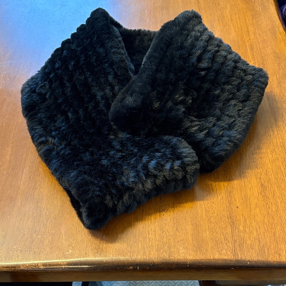 Elegant Black Fur Scarf